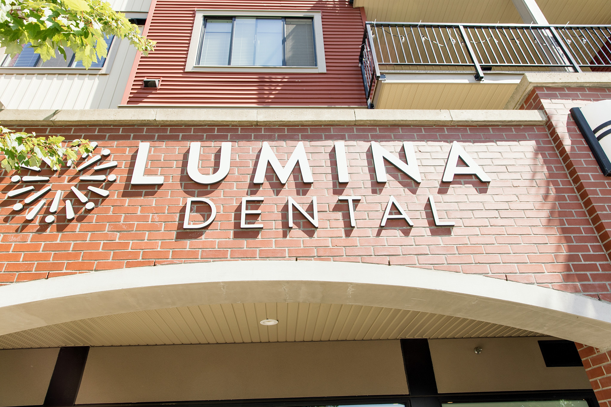 Lumina Dental teeth whitening