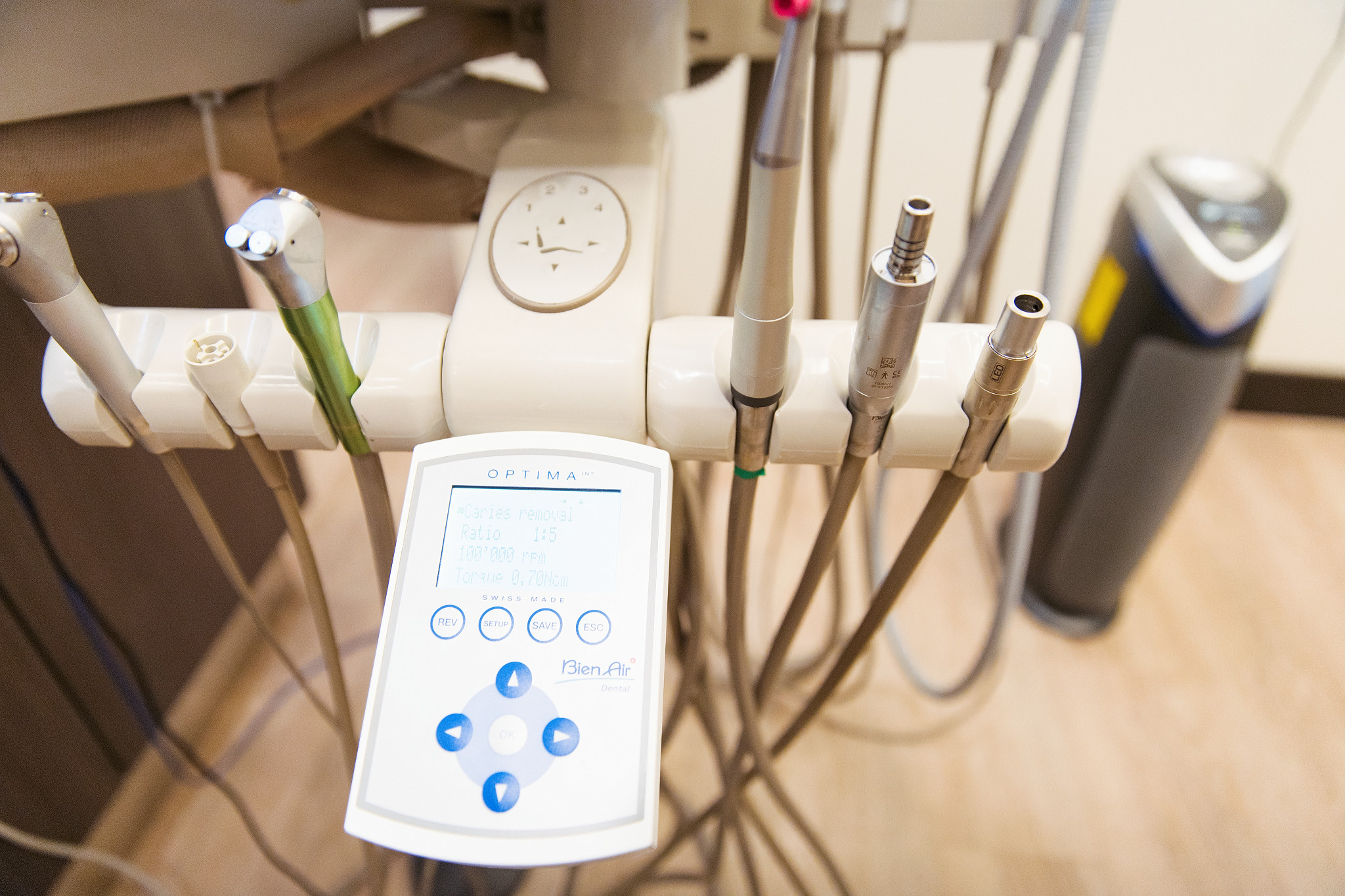 professional teeth cleaning and polisher