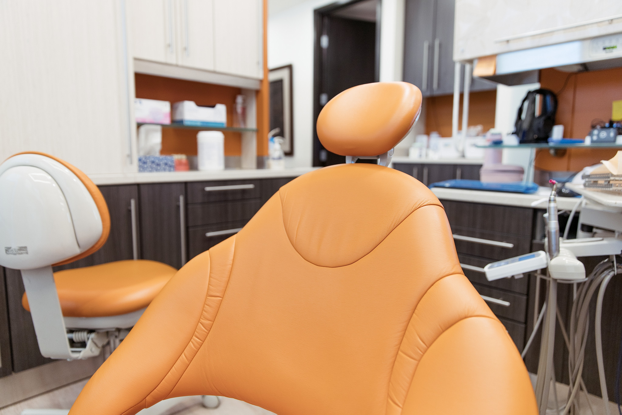 time to see dentist after bleeding gums